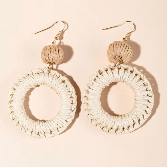 3/$25❗️Rattan Round Drop Earrings - Picture 2 of 3